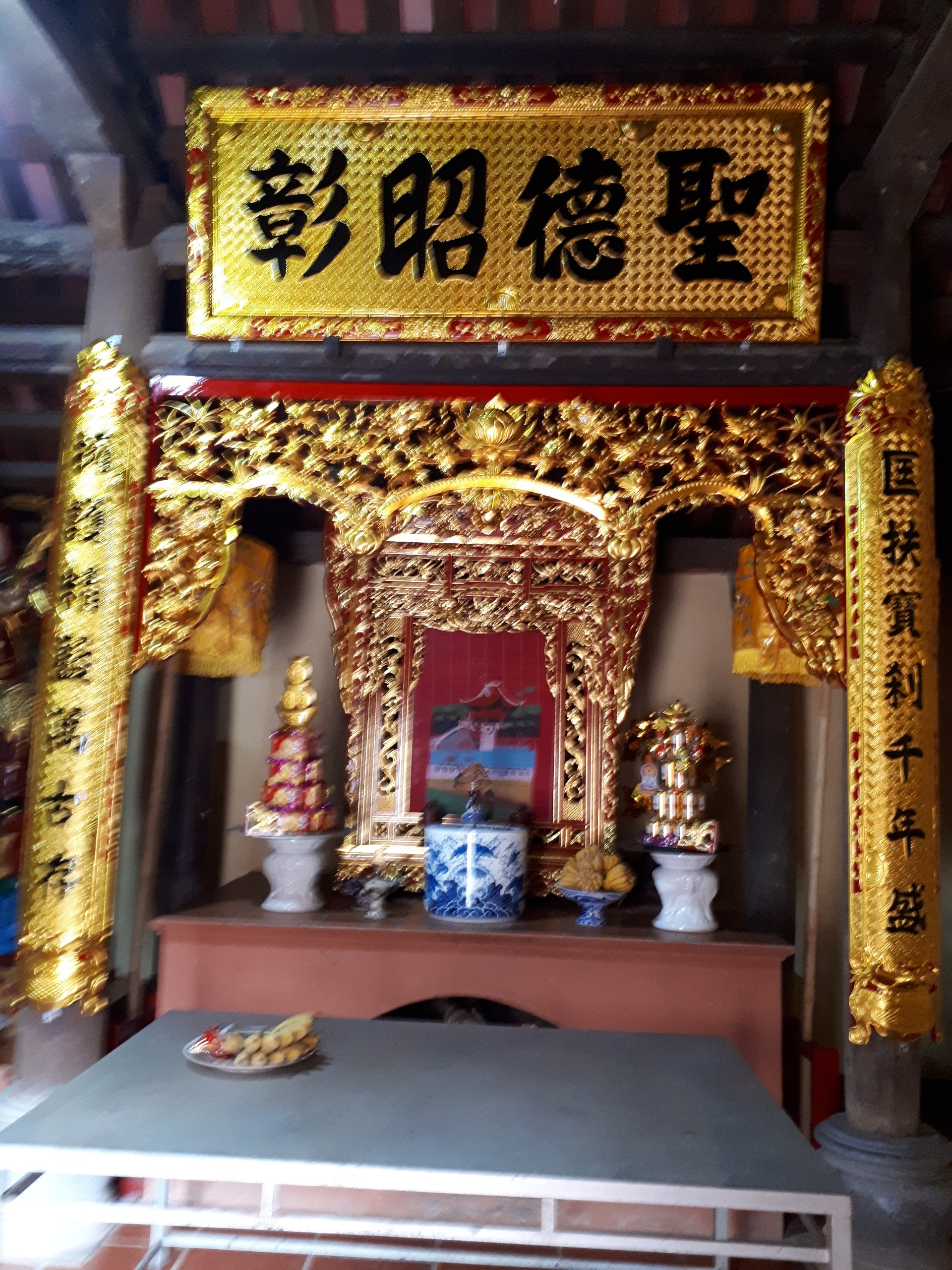 Lắp đồ thờ chùa Bấc - Tân Hương- Ninh Giang- Hải Dương